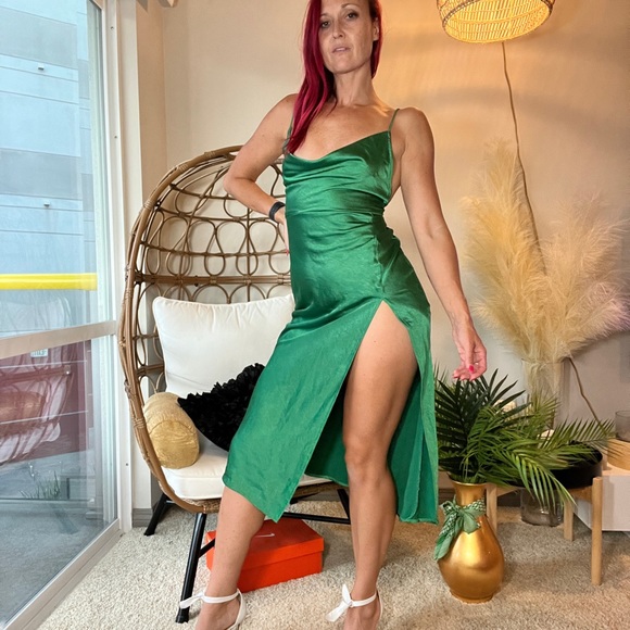 Green Walk the Line Maxi Dress - Picture 12 of 14